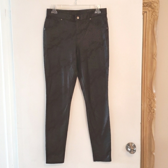 Hue black snakeskin Leggings M EUC - Picture 2 of 8